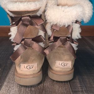 UGG
Women's
BAILEY BOW II